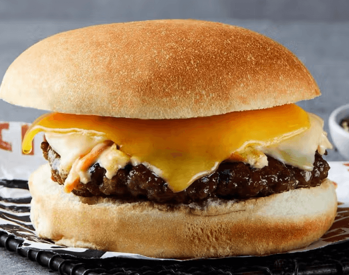 Kyllingburger 100g med Cheddar Jarlsberg